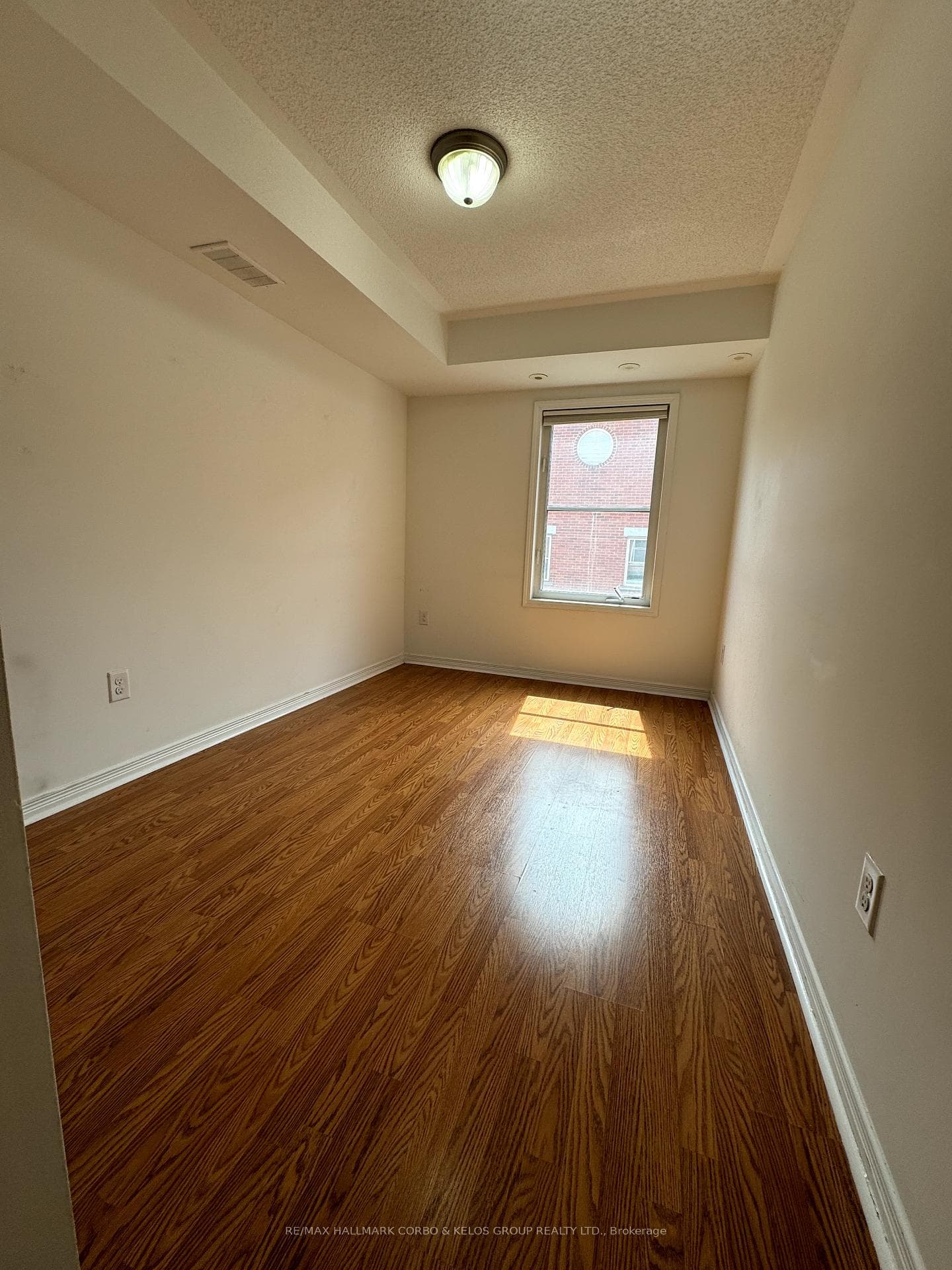 90 Munro Street Unit 3 photo 9