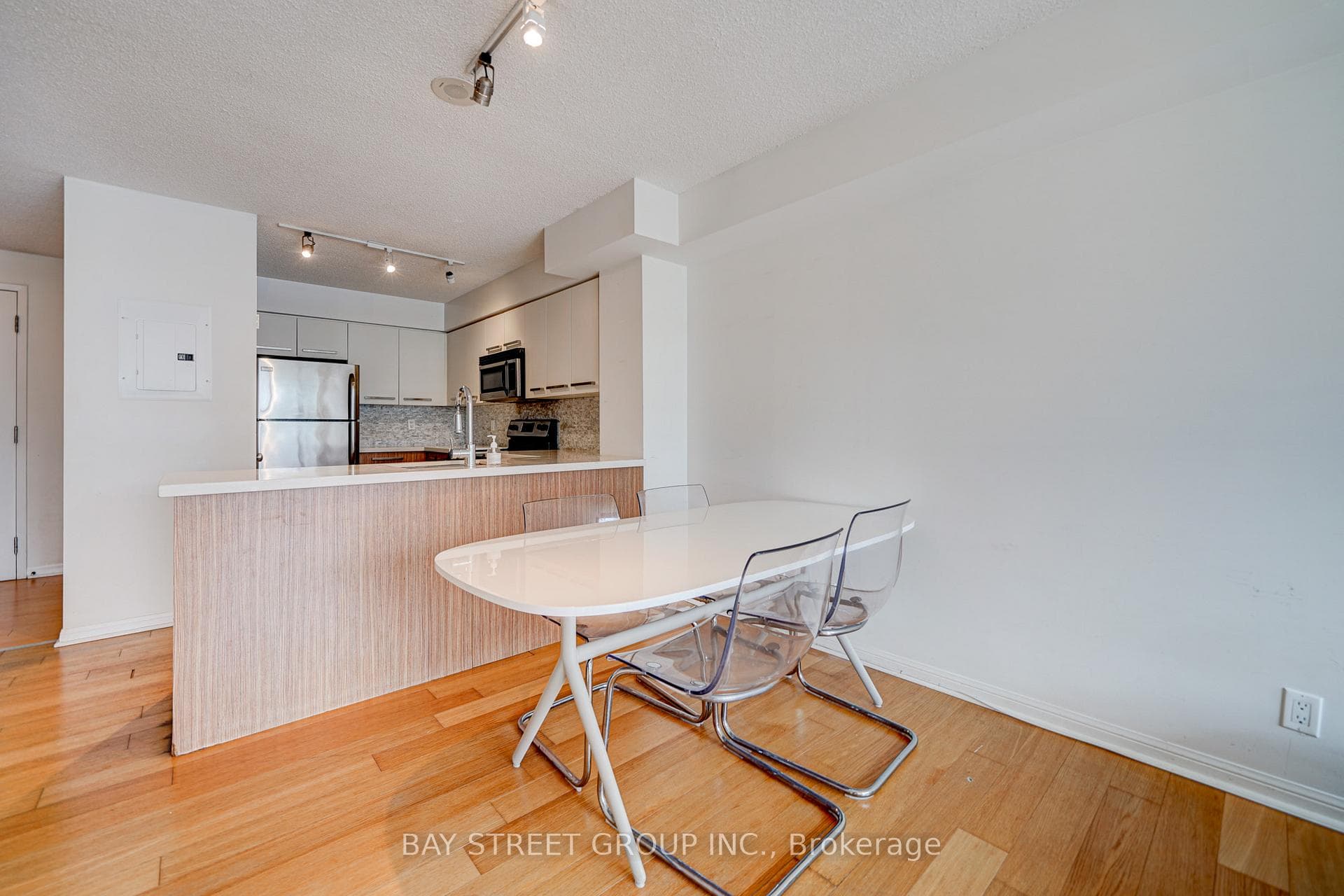 11 St Joseph Street Unit 810 photo 16