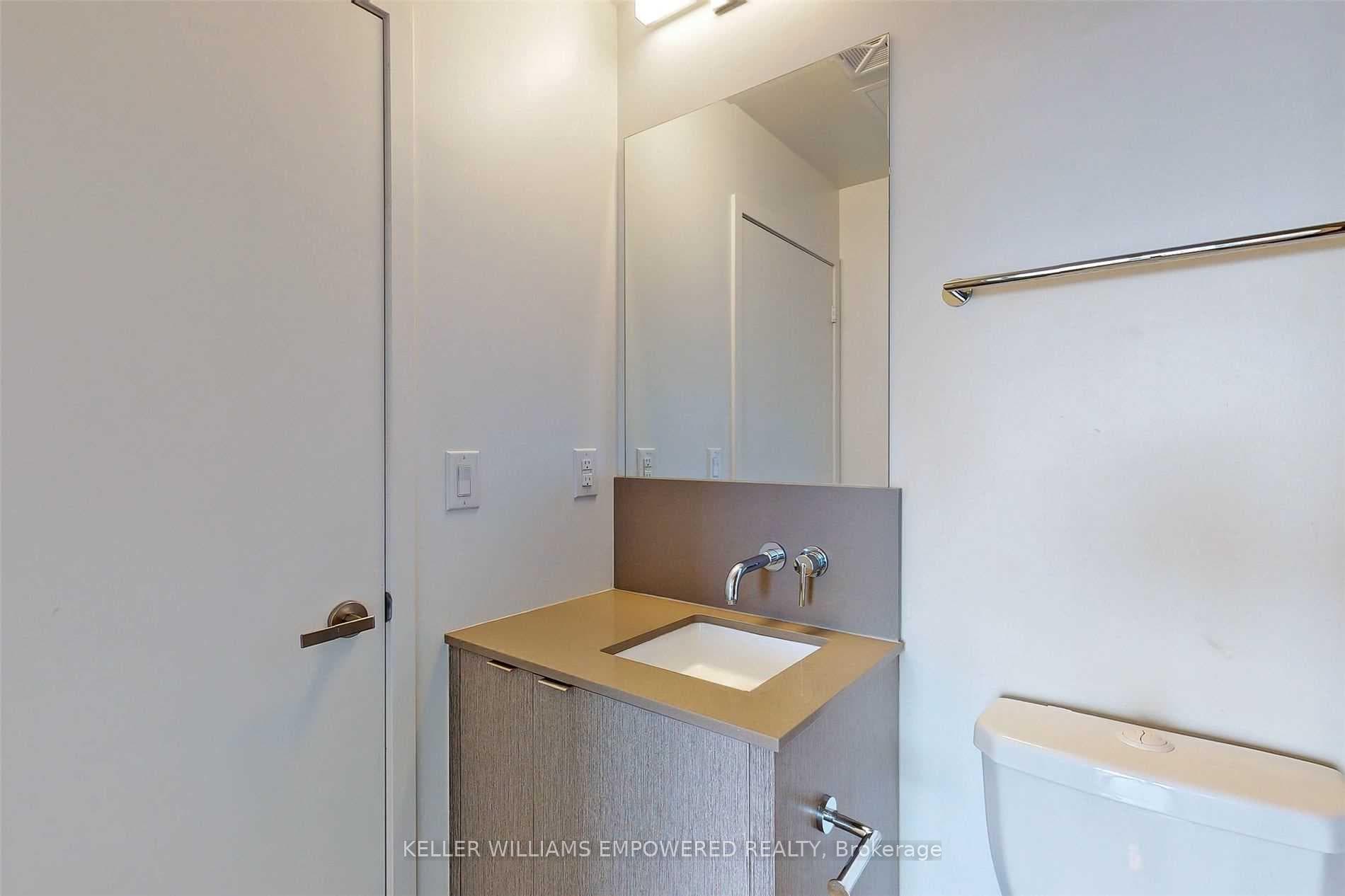 88 Harbour Street Unit 7003 photo 11