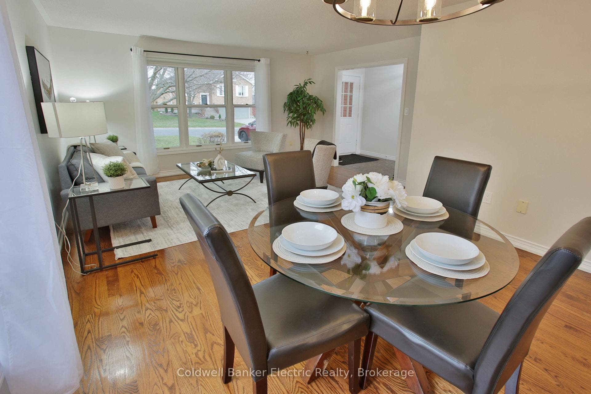 1830 Stratton Avenue photo 8