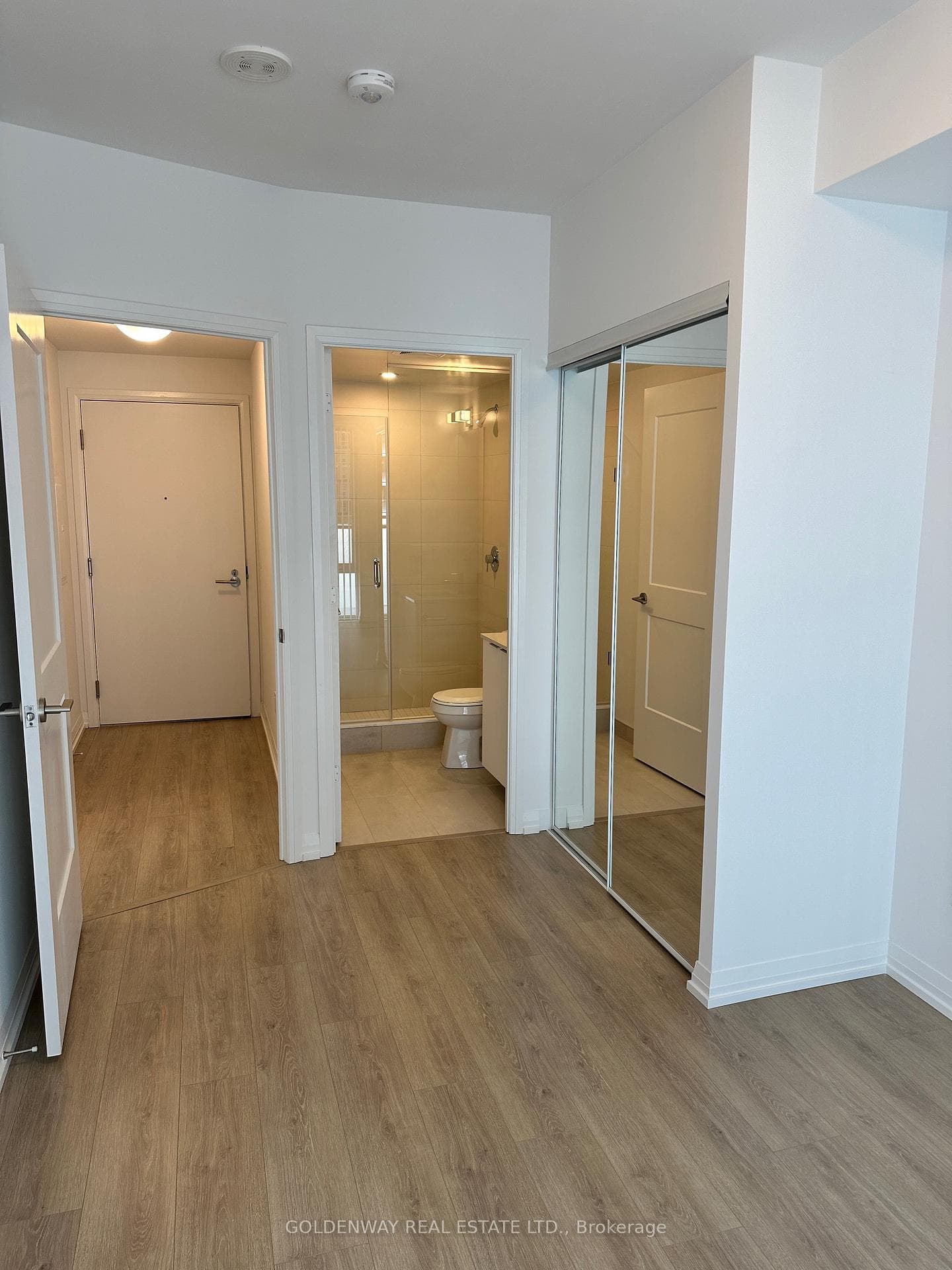8 Widmer Street Unit 2612 photo 7
