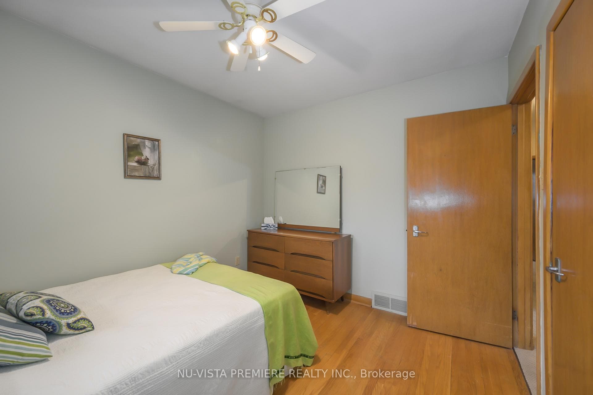 193 King Edward Avenue photo 24
