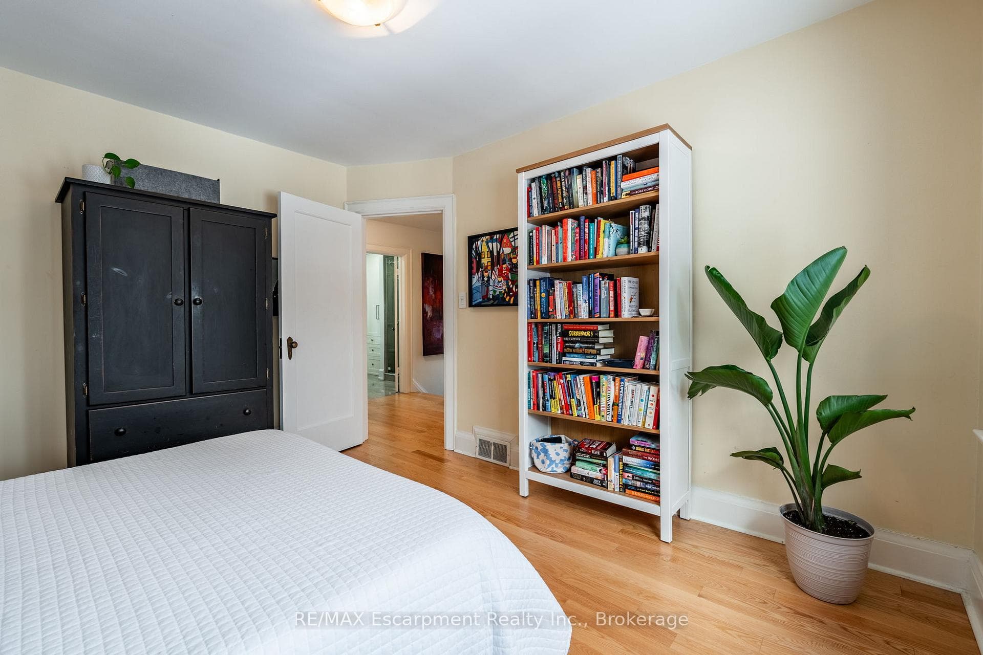 12 Meadowvale Drive photo 24