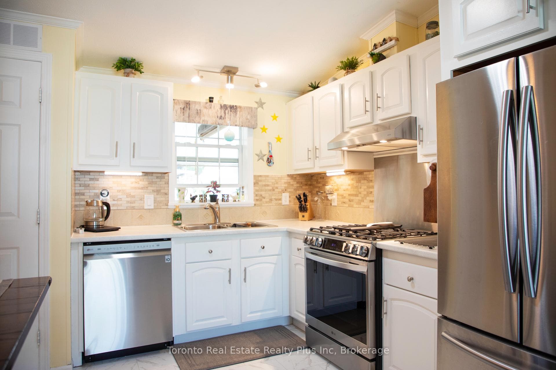 3033 TOWNLINE Road Unit 206 photo 3