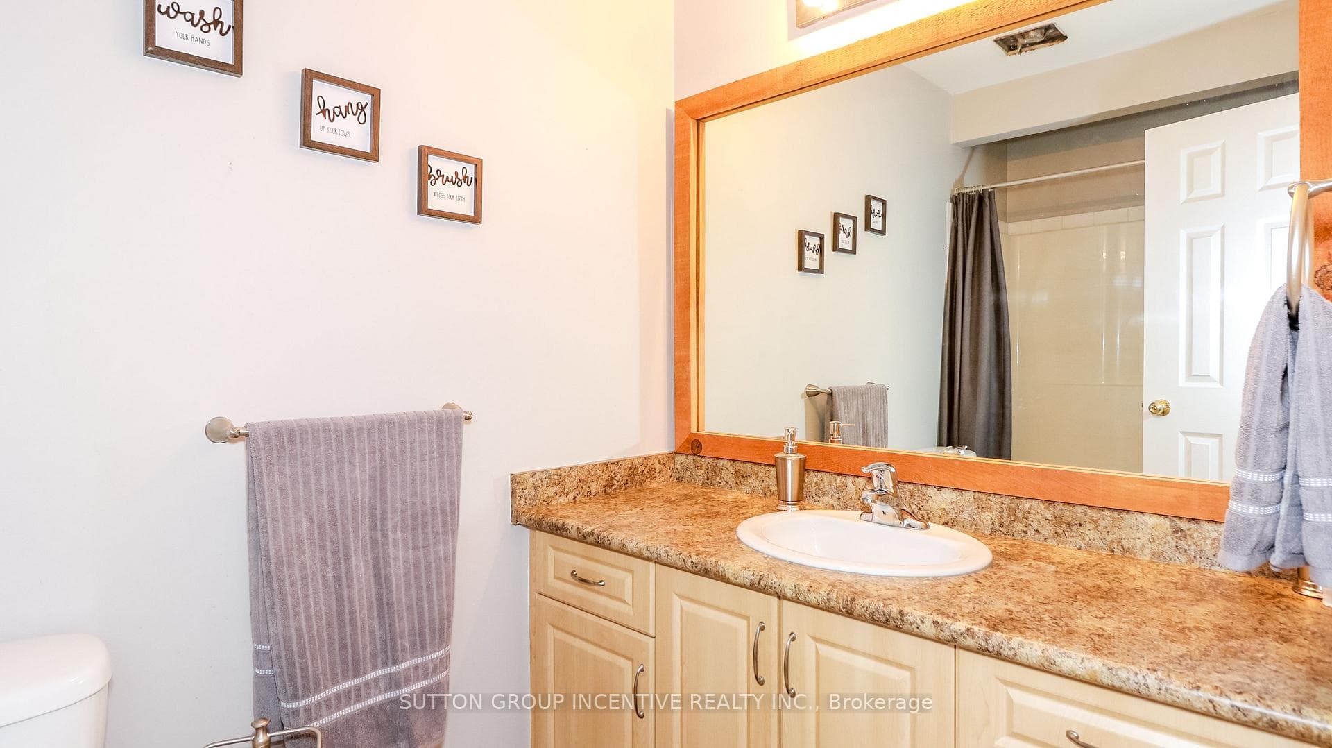 154 Stonemount Crescent photo 19