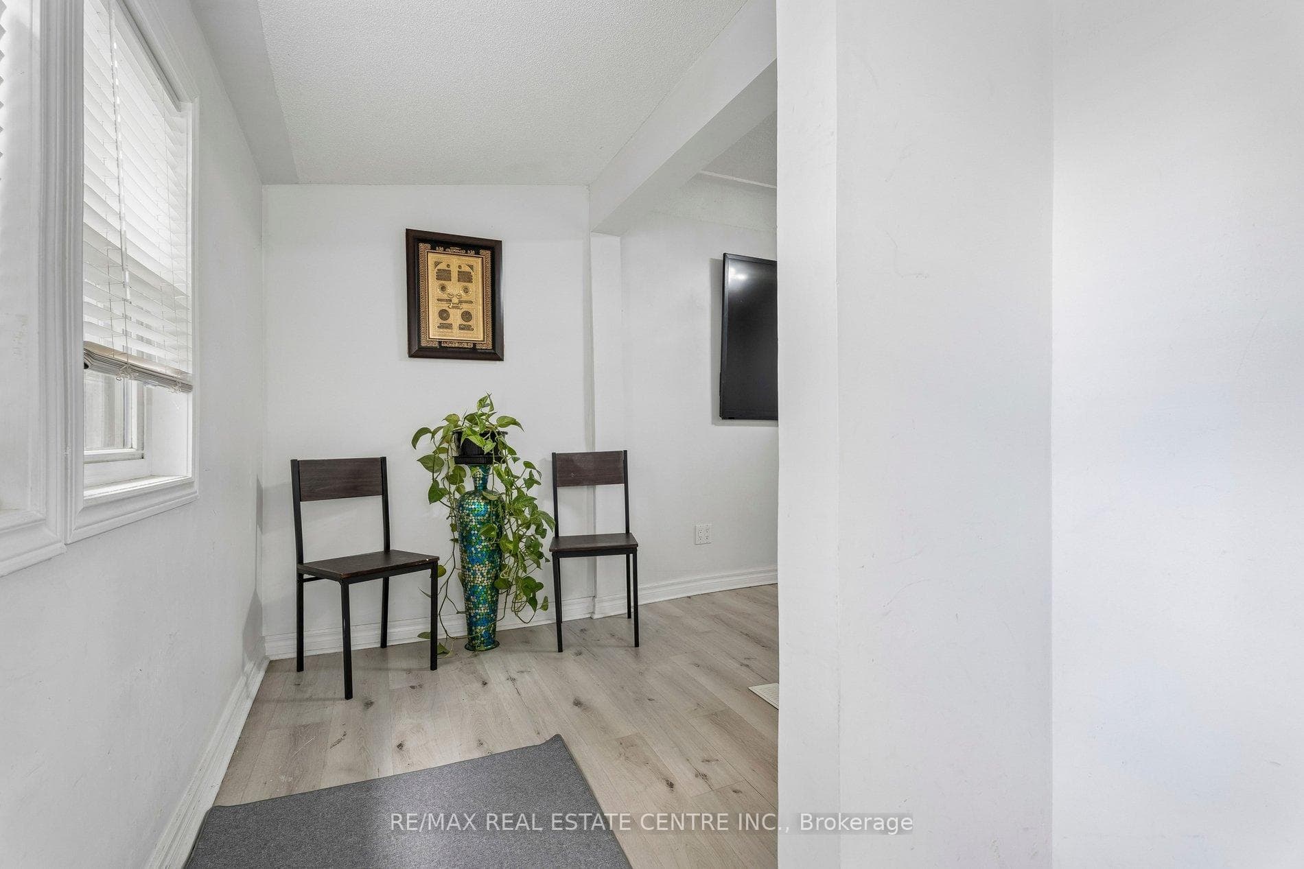 43 Whitfield Avenue photo 8