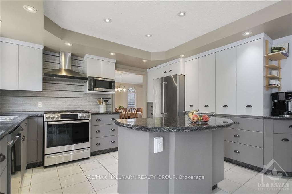 41 DELAMERE Drive photo 7
