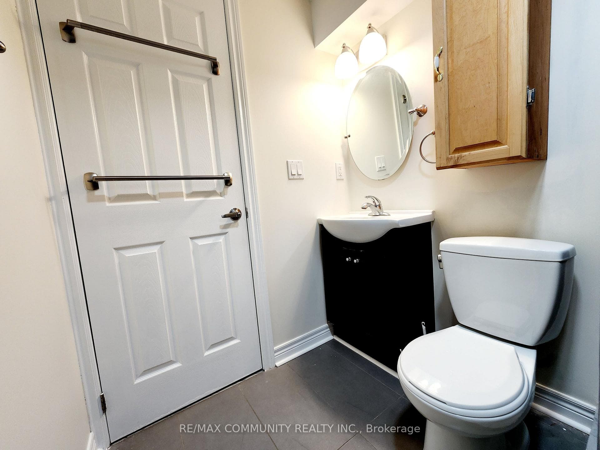 77 Waringstown Drive Unit Bsmt photo 16