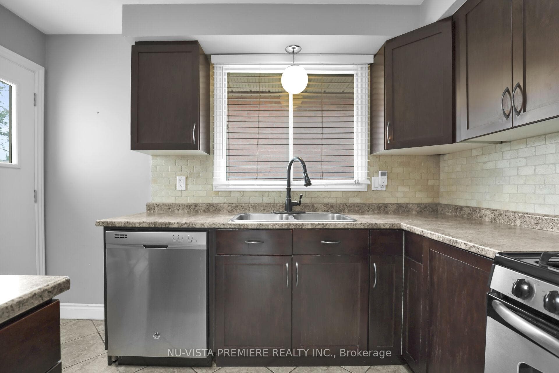 1180 Delphi Place photo 13
