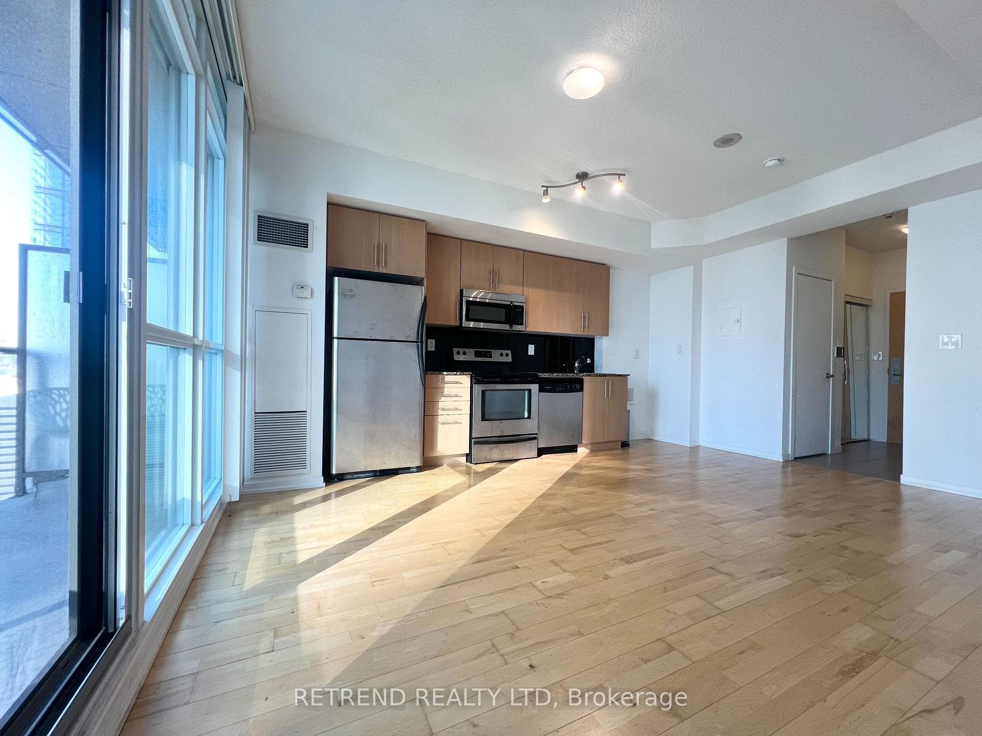 65 Bremner Boulevard Unit 2903 photo 4