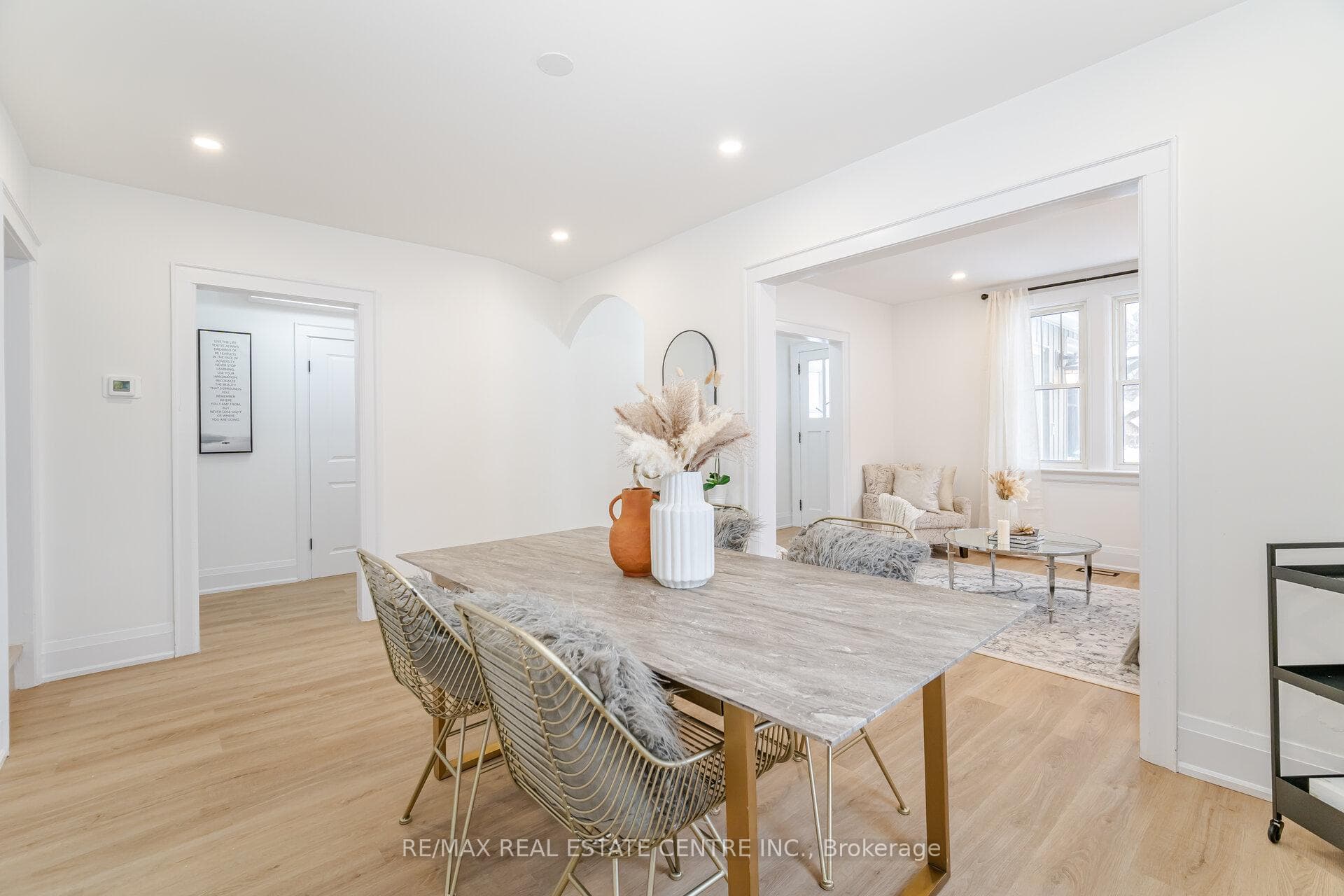 21 Crombie Street photo 14
