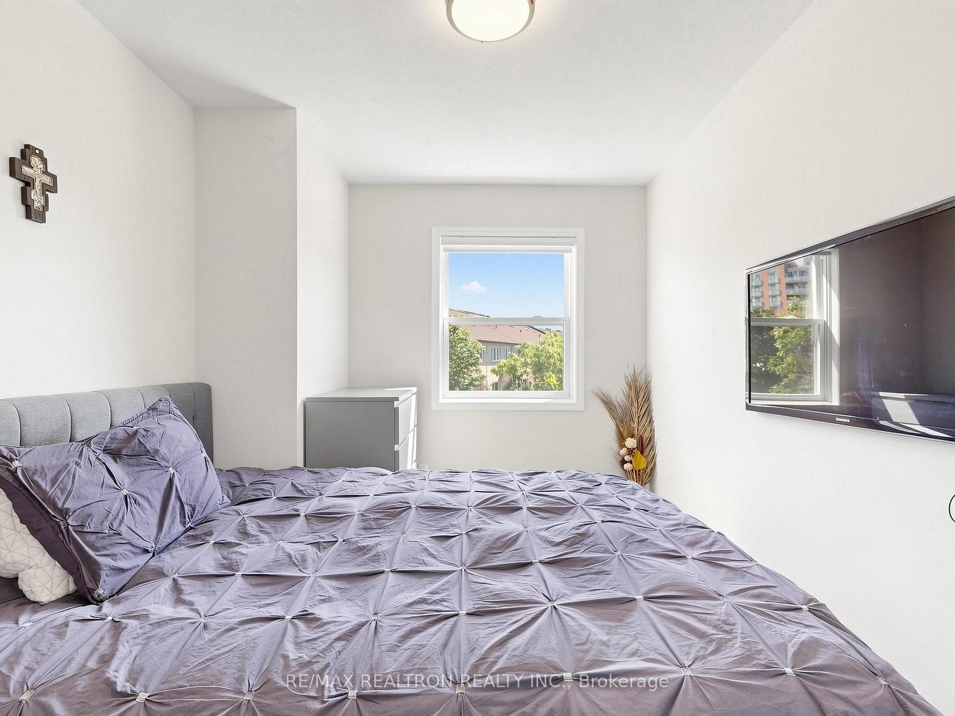 68 Dallimore Circle photo 25