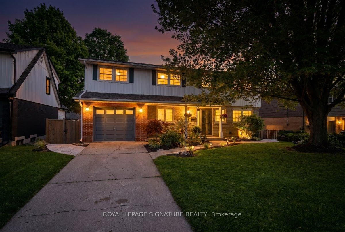 17 Highland Crescent photo 2