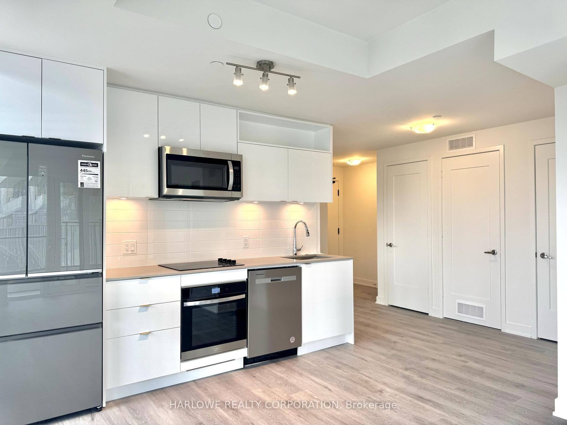 70 Princess Street Unit 1801 E photo 8