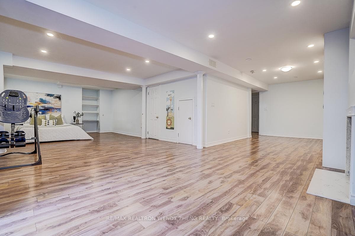 3 Park Lane Circle photo 43