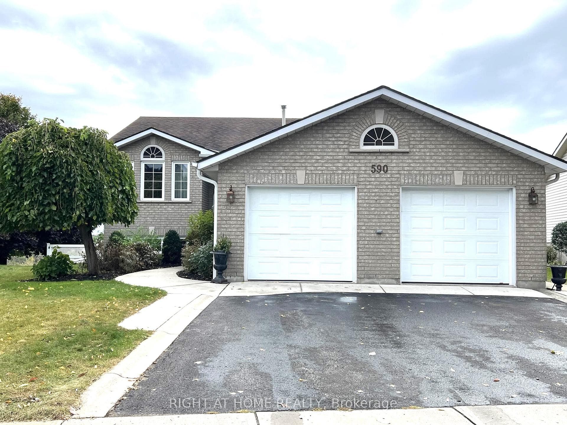 Double car garage