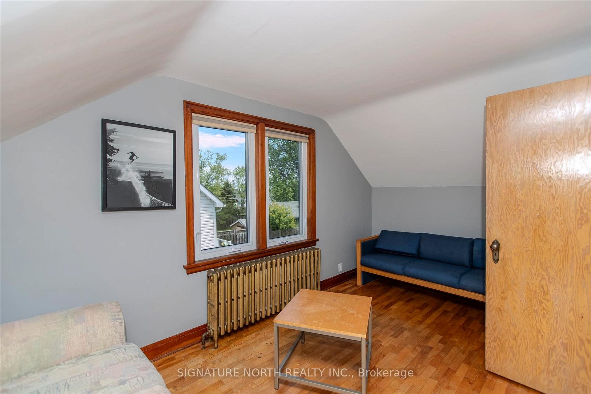 409 Algoma Street photo 25