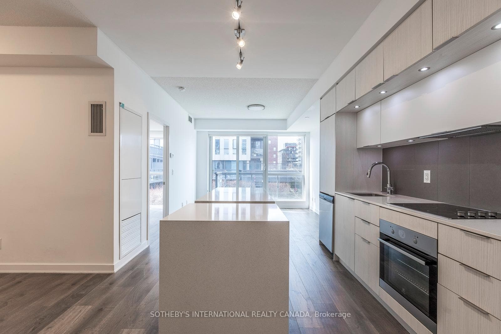 55 Regent Park Boulevard Unit 506 photo 5