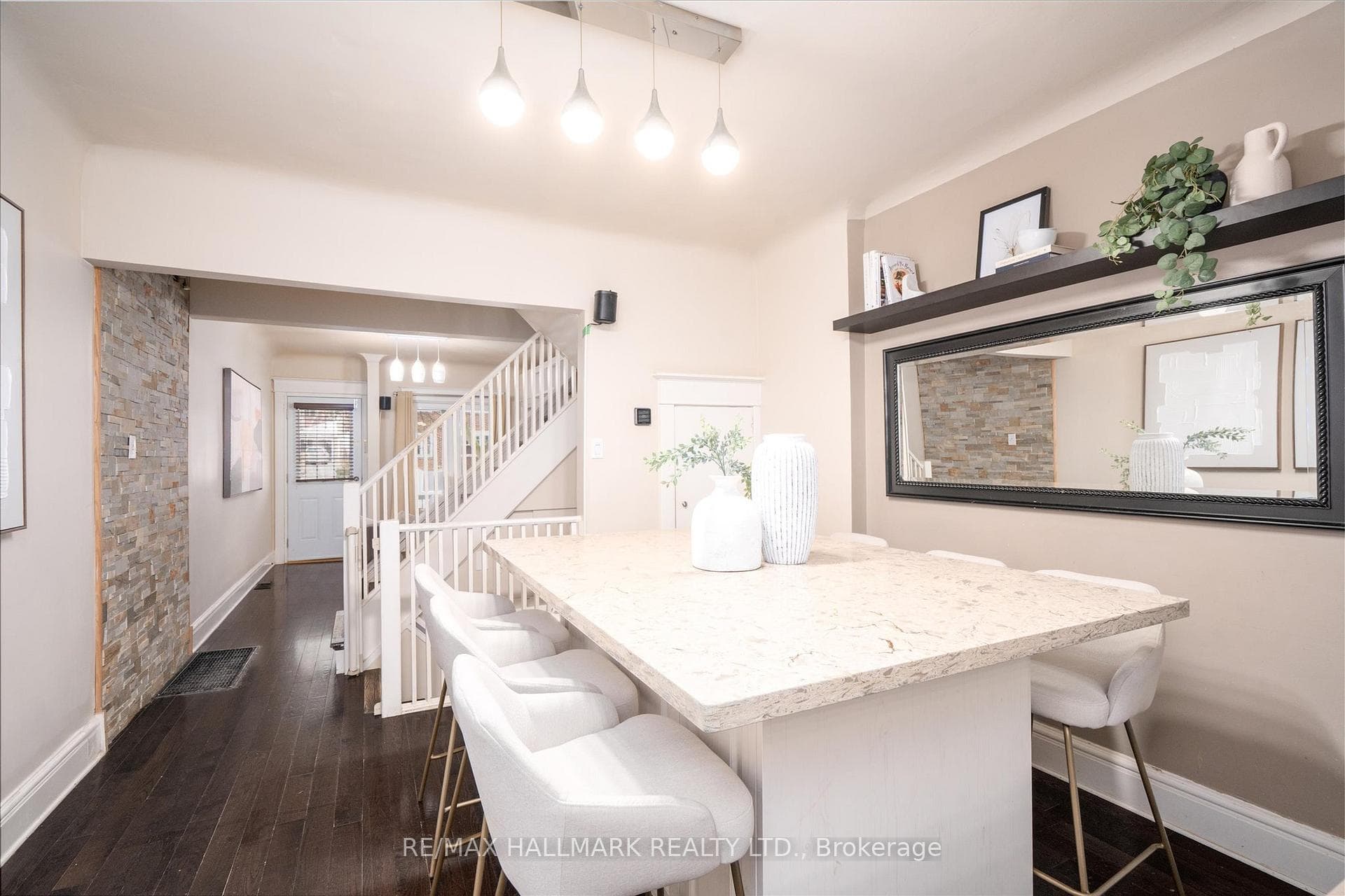 282 Lee Avenue photo 10