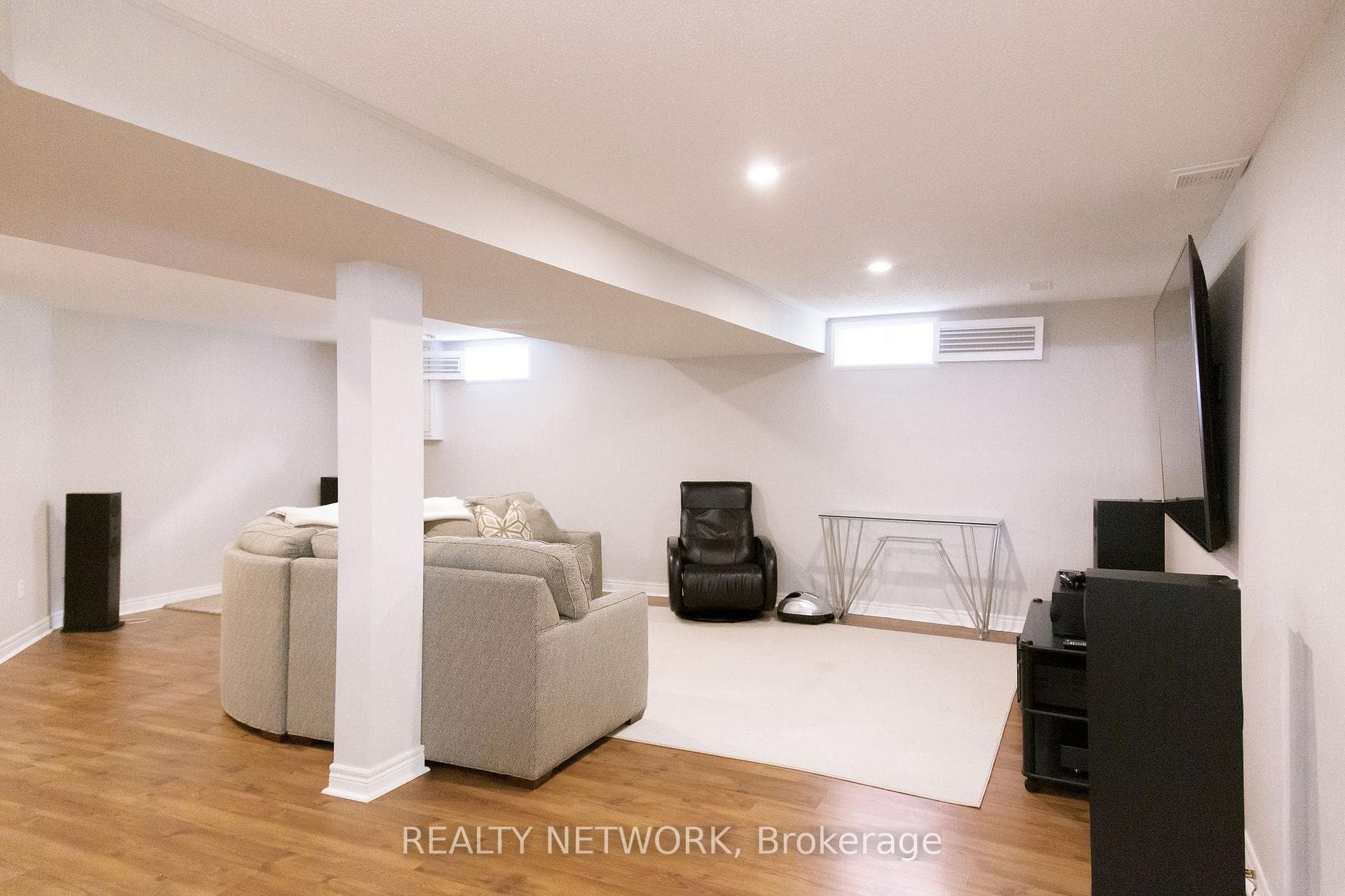12 Brucehill Court photo 30