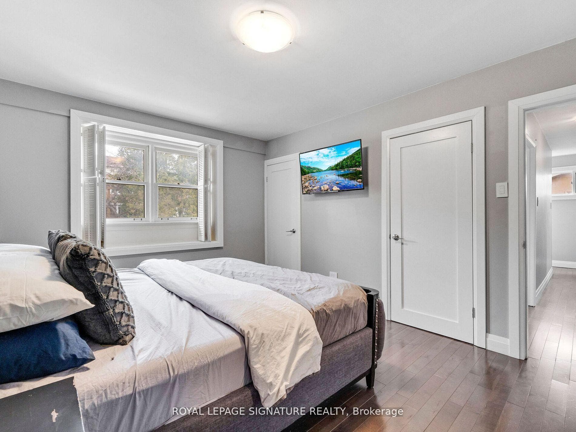 31 Hatherton Crescent photo 26