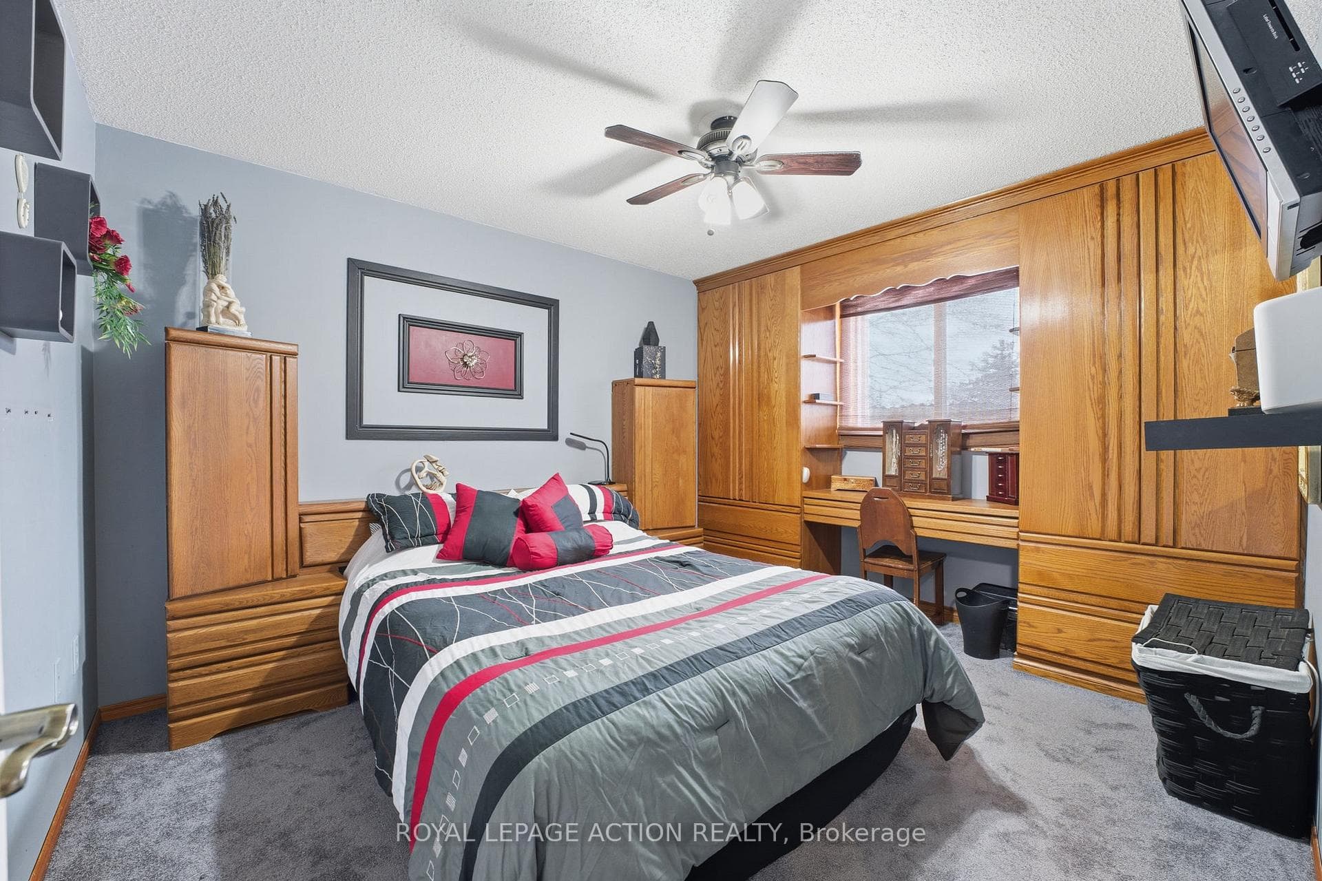 71 Barnes Avenue photo 10
