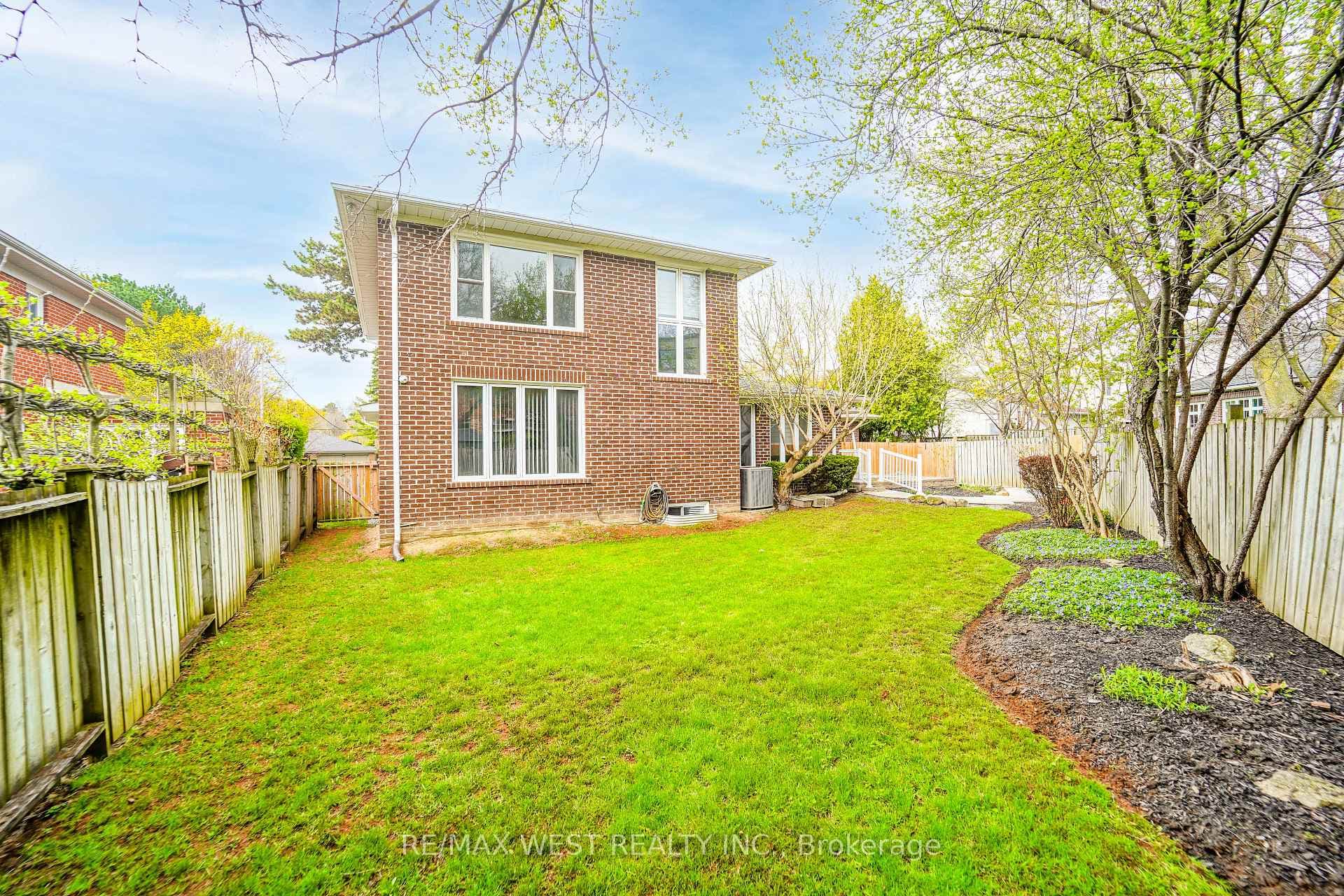 51 Bannatyne Drive photo 18