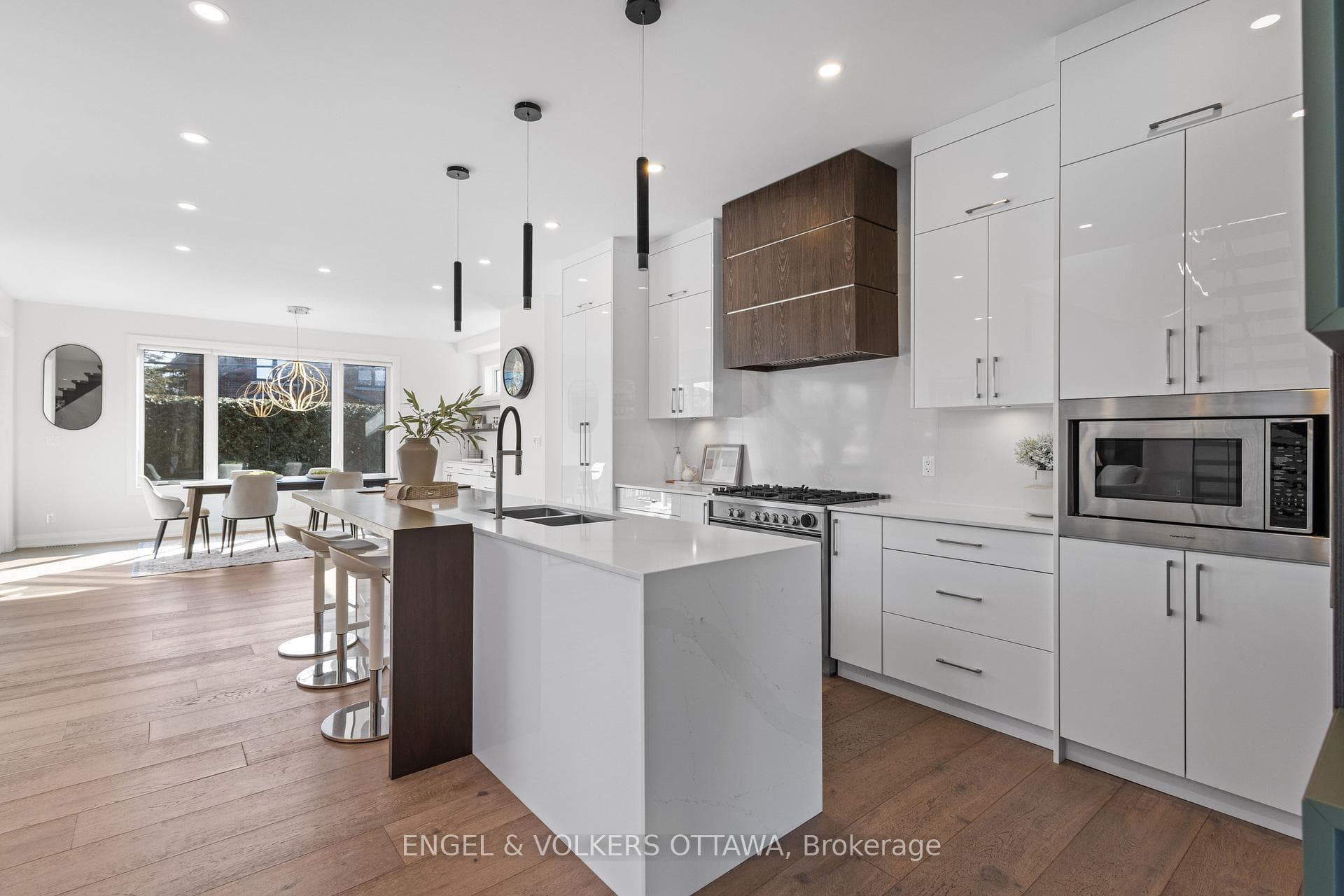 736 Sherbourne Road photo 14