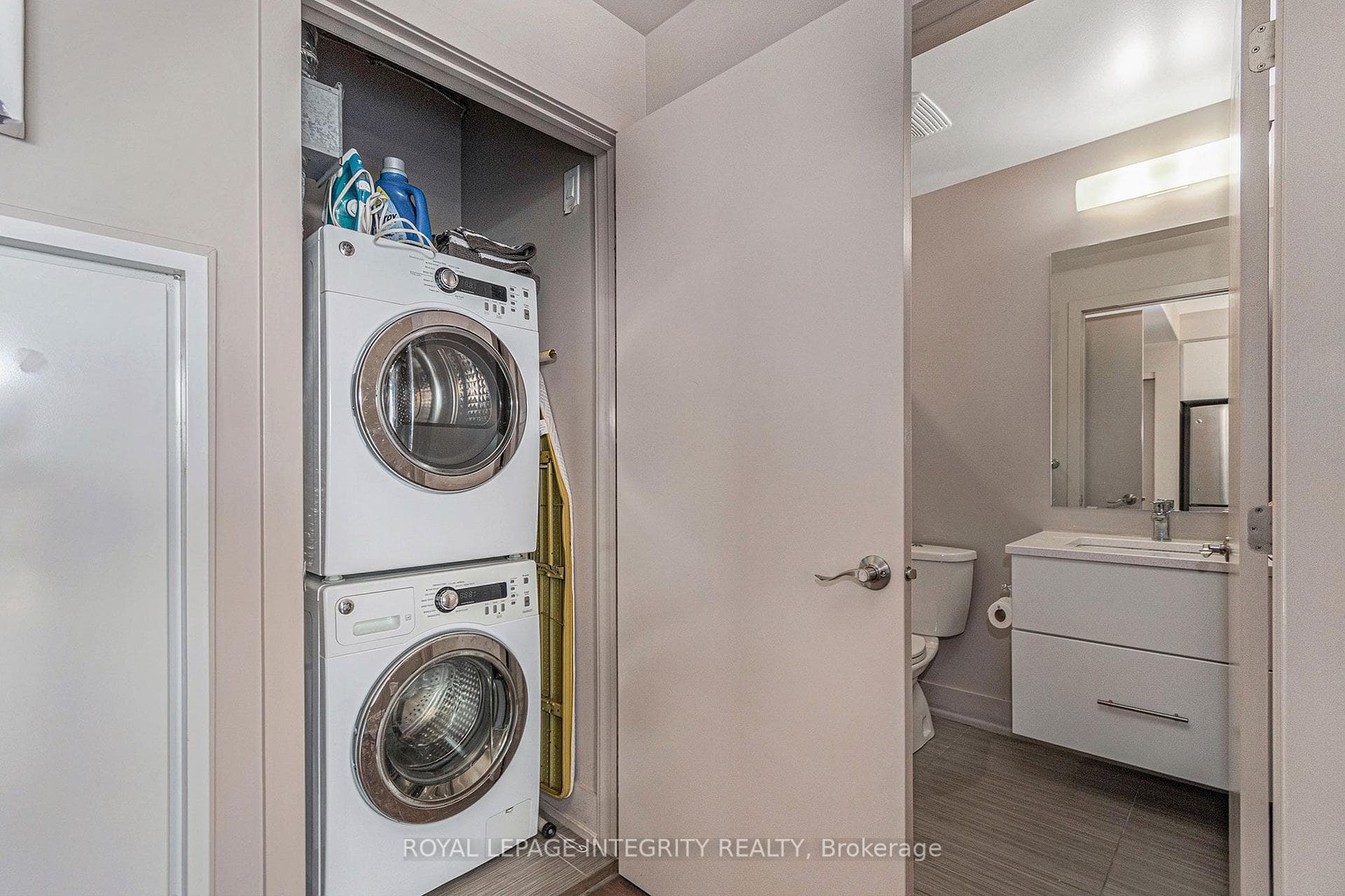 108 Richmond Road Unit 805 photo 21
