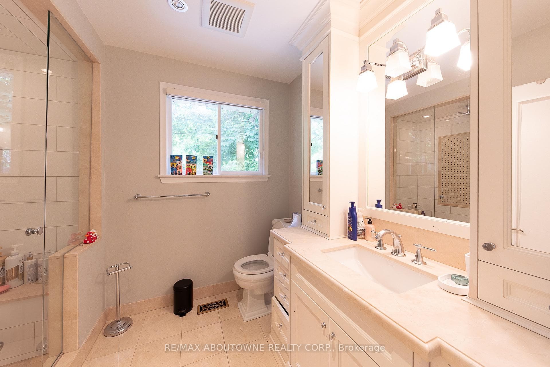 1290 Braeside Drive photo 30