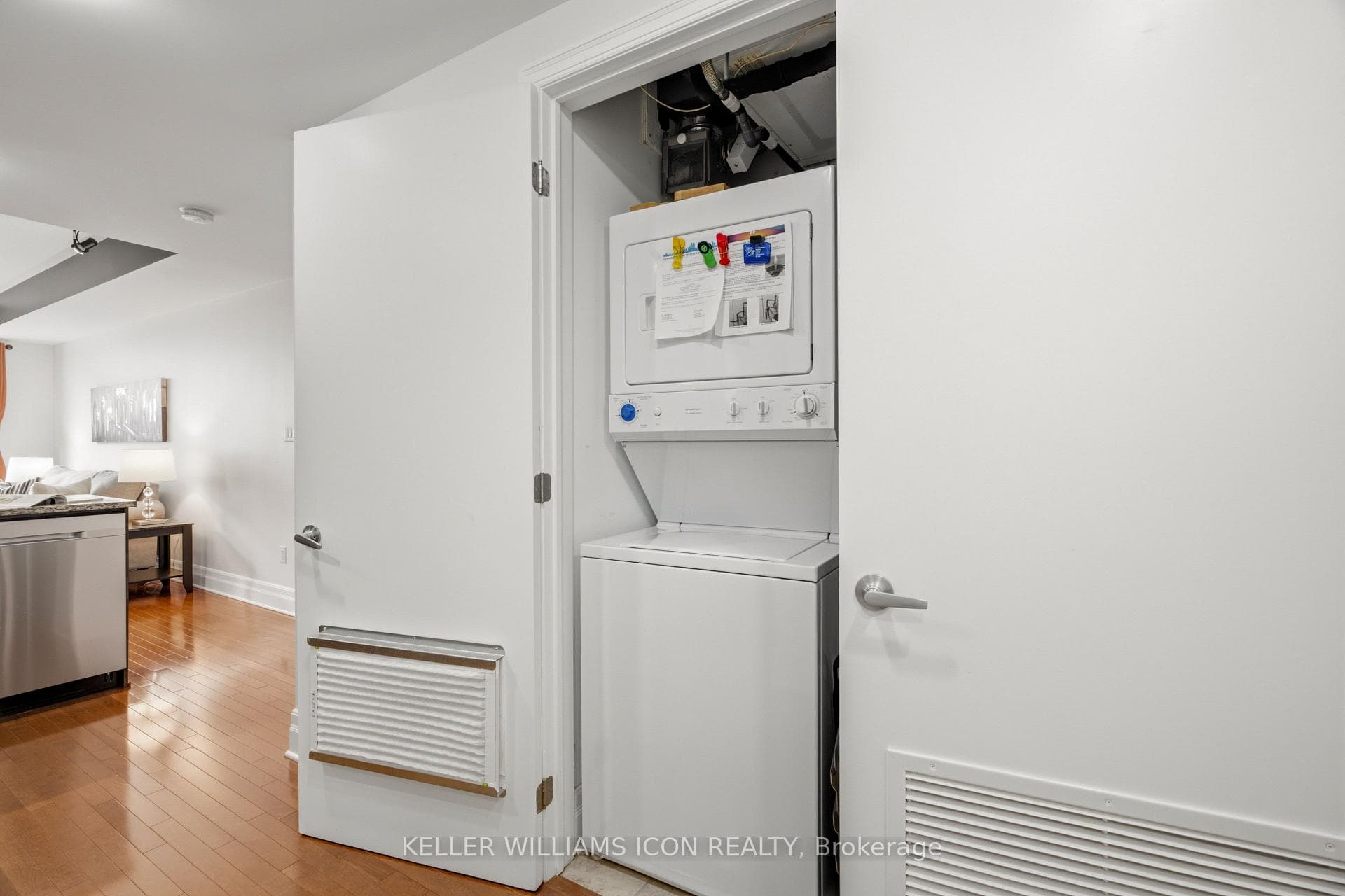 950 Marguerite Avenue Unit 213 photo 20