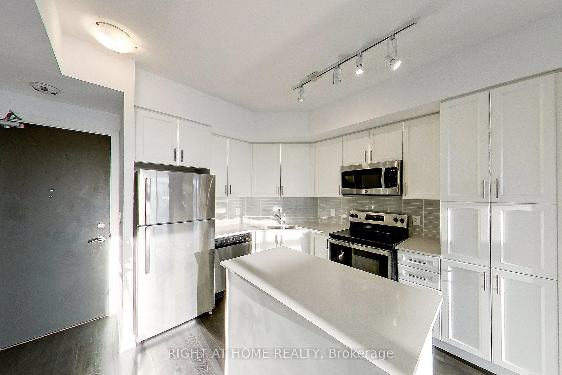 550 North Service Road Unit 1003 photo 4