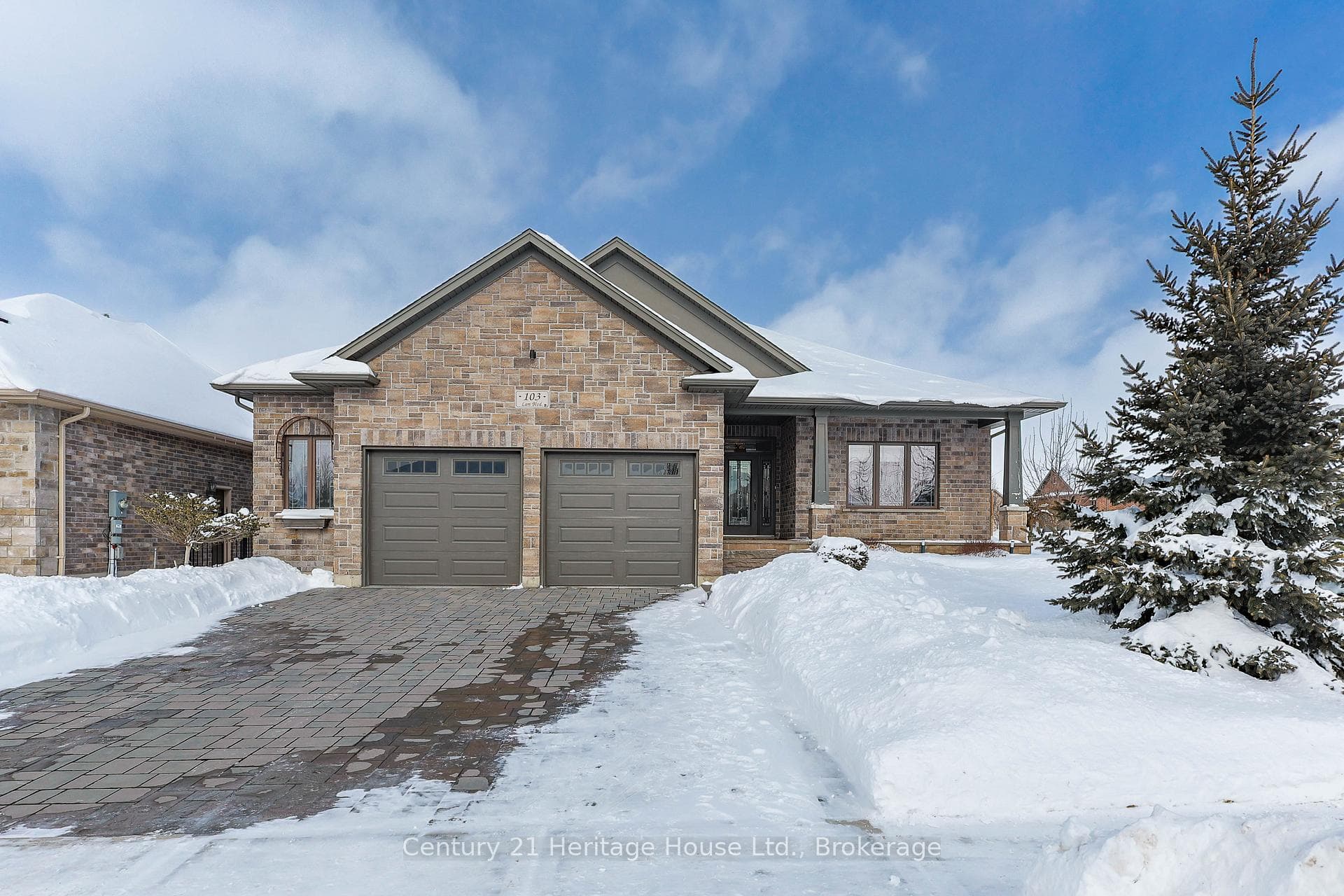 103 Lam Boulevard photo 1
