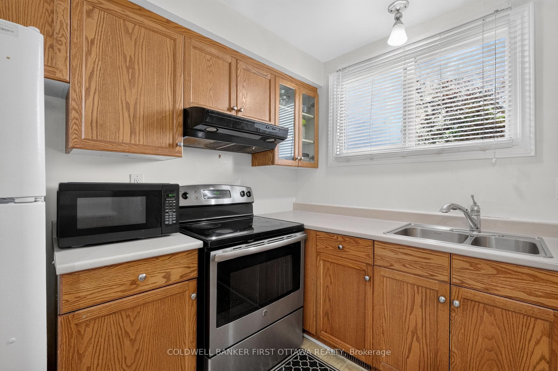 1444 PALMERSTON Drive Unit 98 photo 11