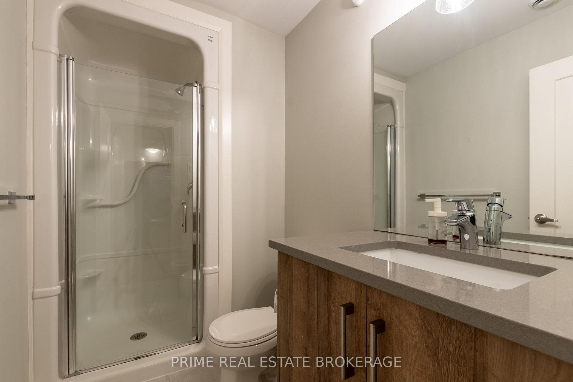 499 Sophia Crescent Unit 24 photo 27