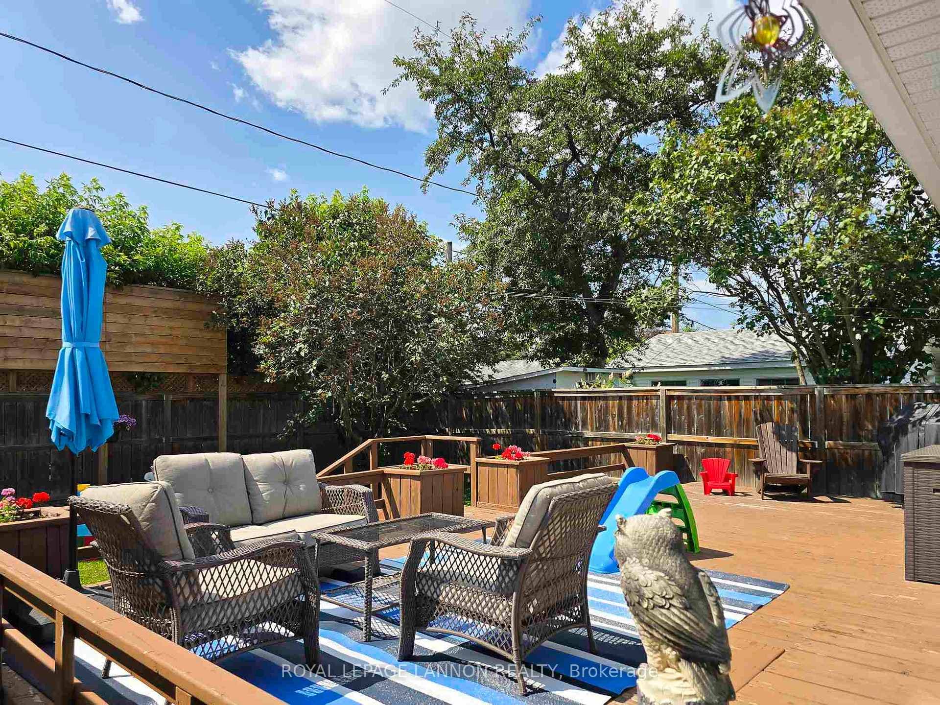 131 Maplewood Street photo 24
