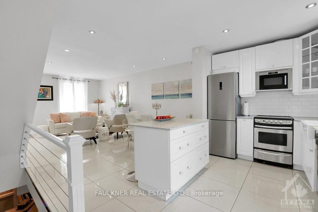 93 HOLMWOOD Avenue photo 12