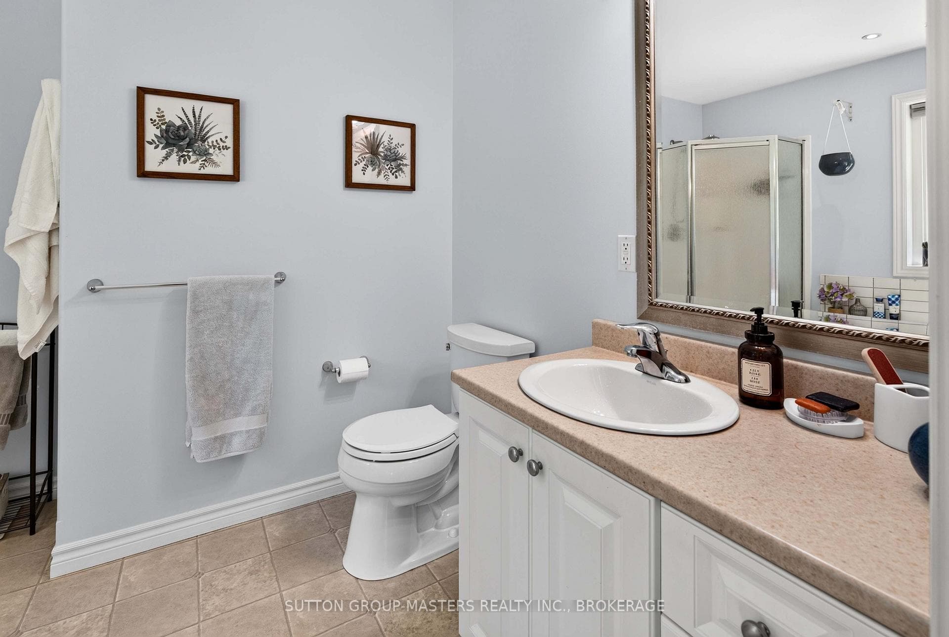 710 Maple Road photo 17