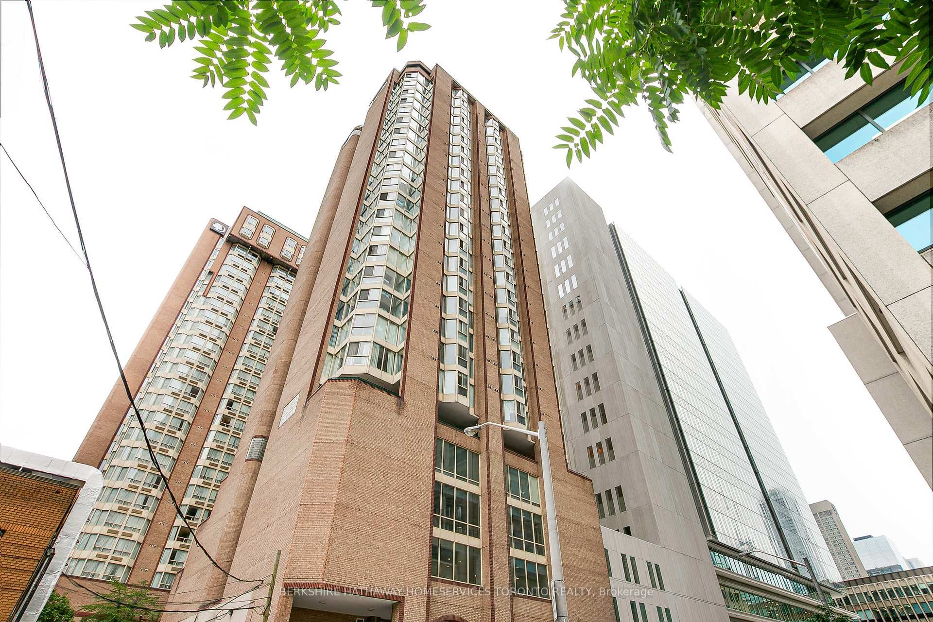55 Centre Avenue Unit 906 photo 1