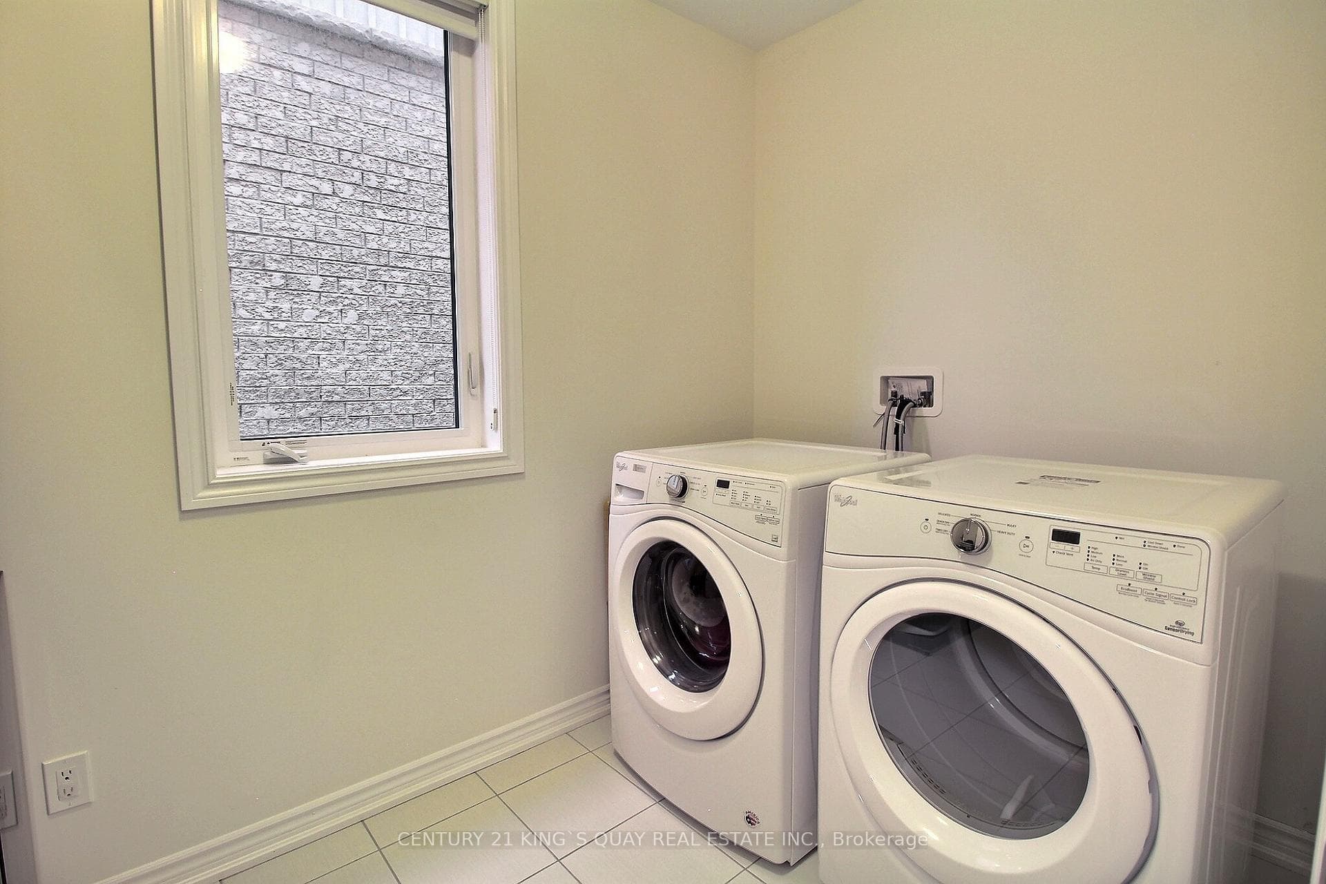 45 Chessington Avenue photo 33