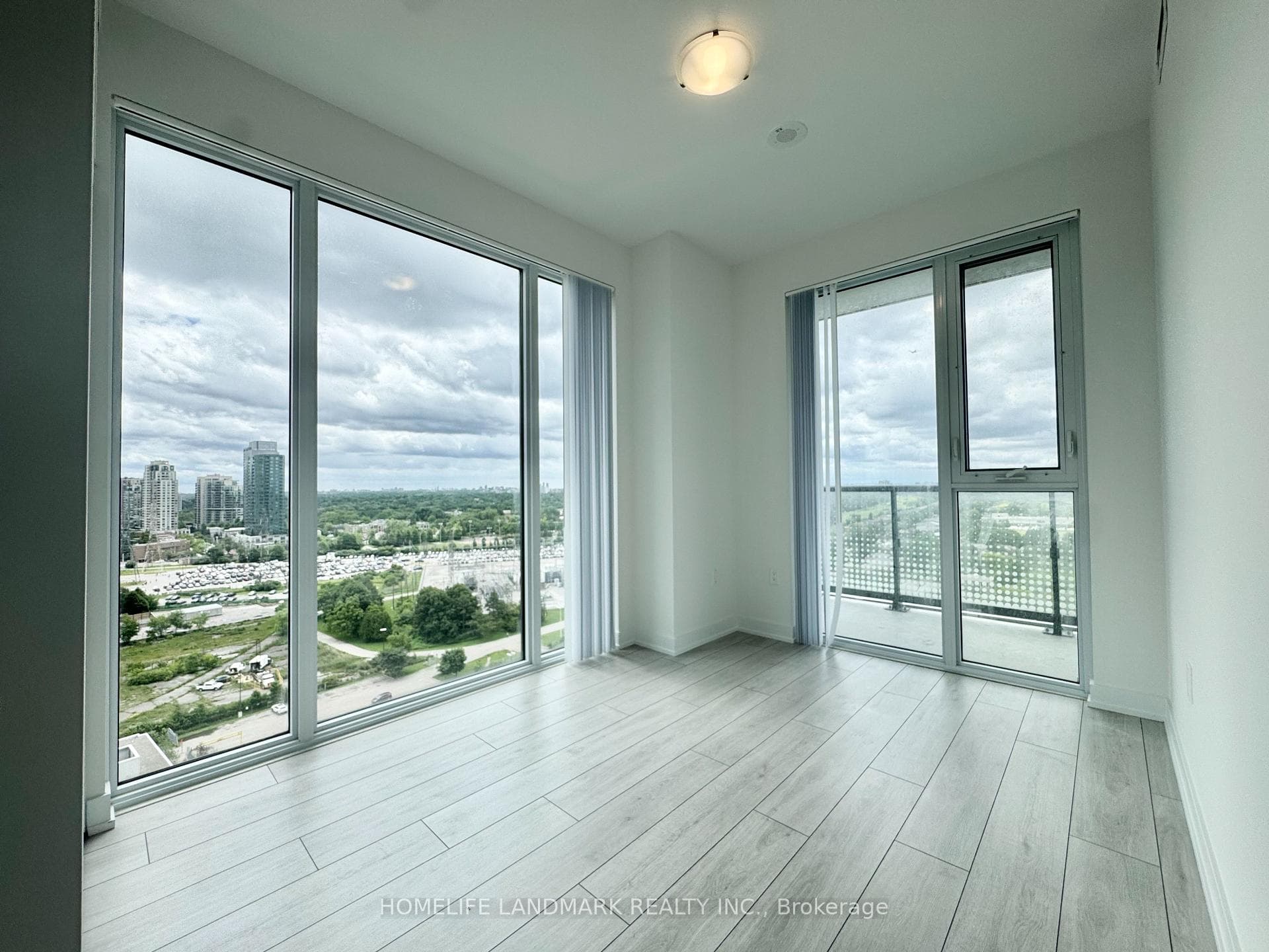 5858 Yonge Street Unit 1823 photo 7