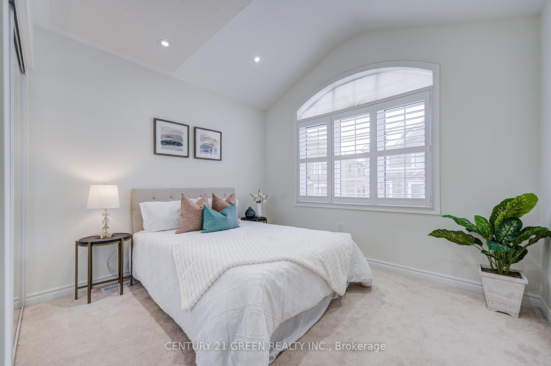 17 Windflower Way photo 38