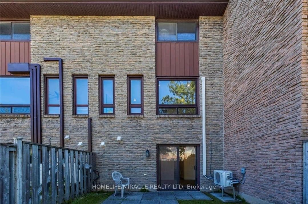 1250 Limeridge Road Unit 38 photo 16