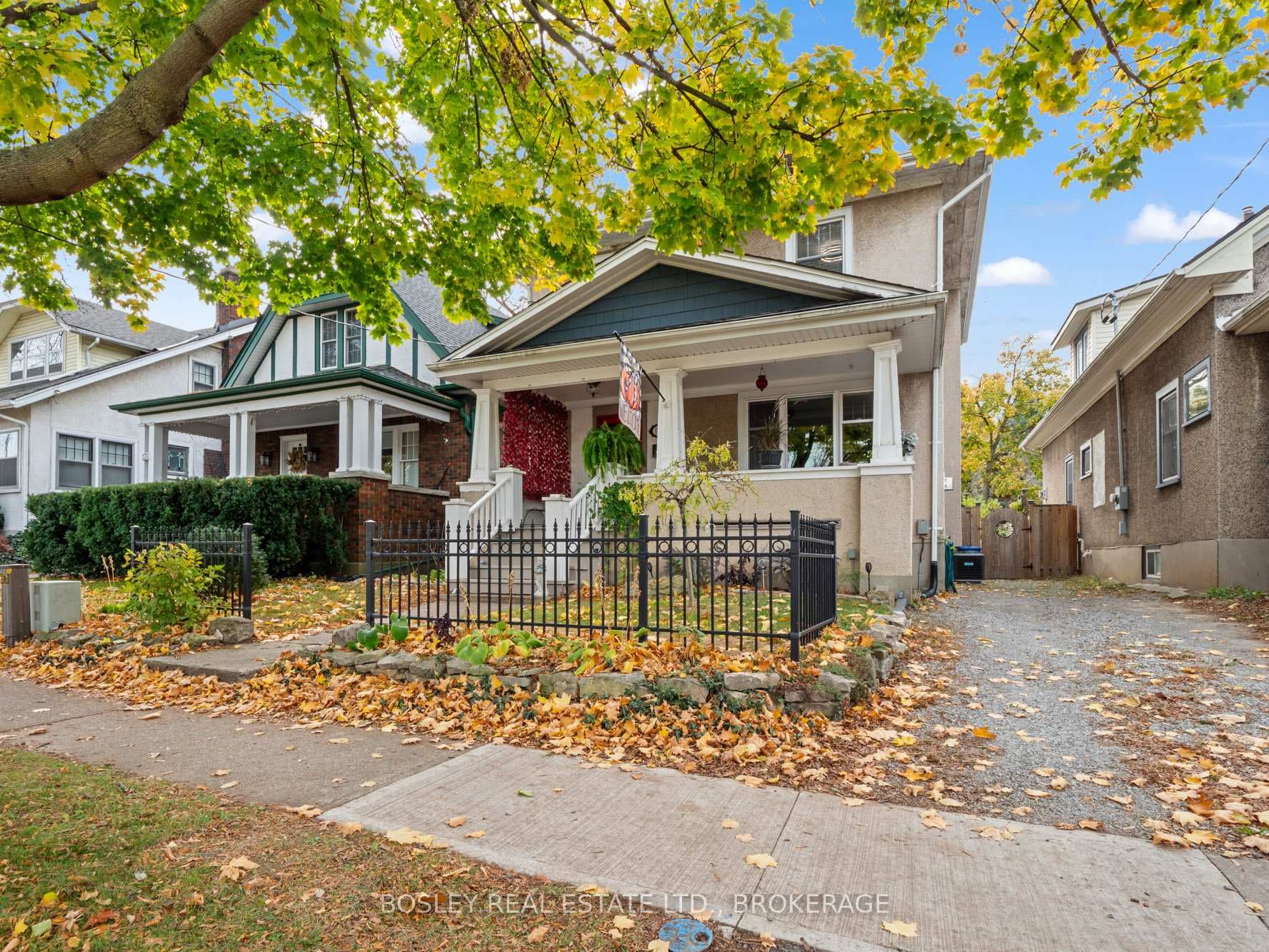 176 Russell Avenue photo 1