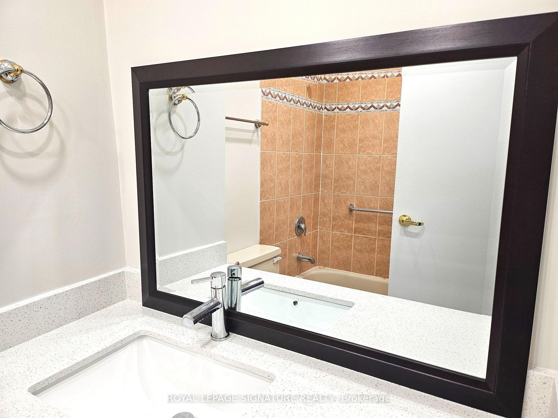 1300 Bloor Street Unit 2411 photo 12