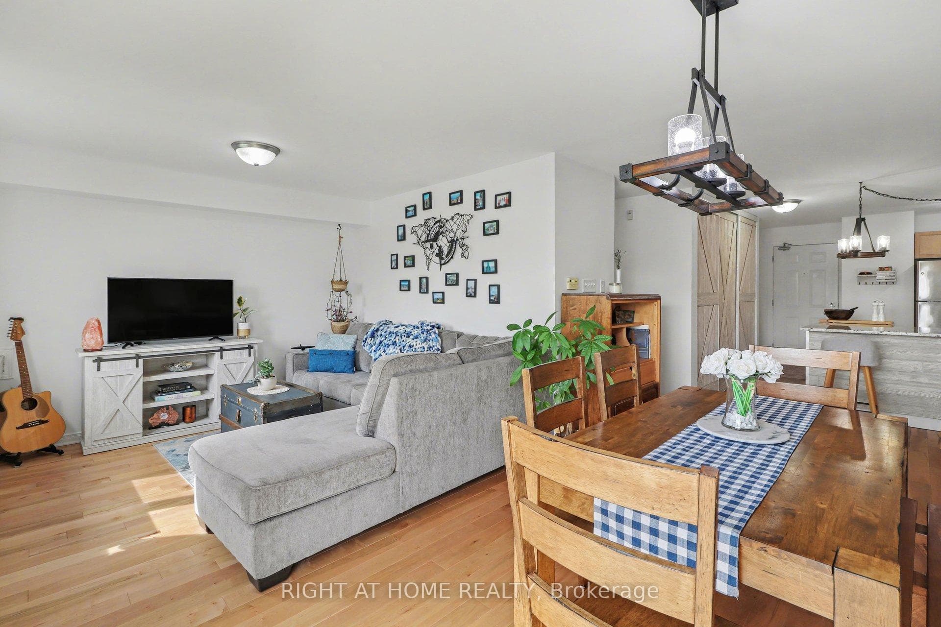 646 Cummings Avenue Unit 202 photo 9