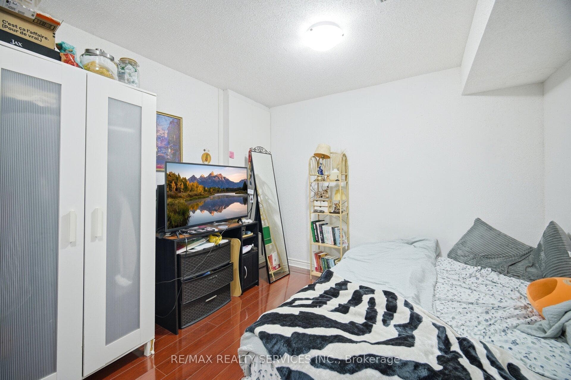 26 Sunforest Drive photo 43