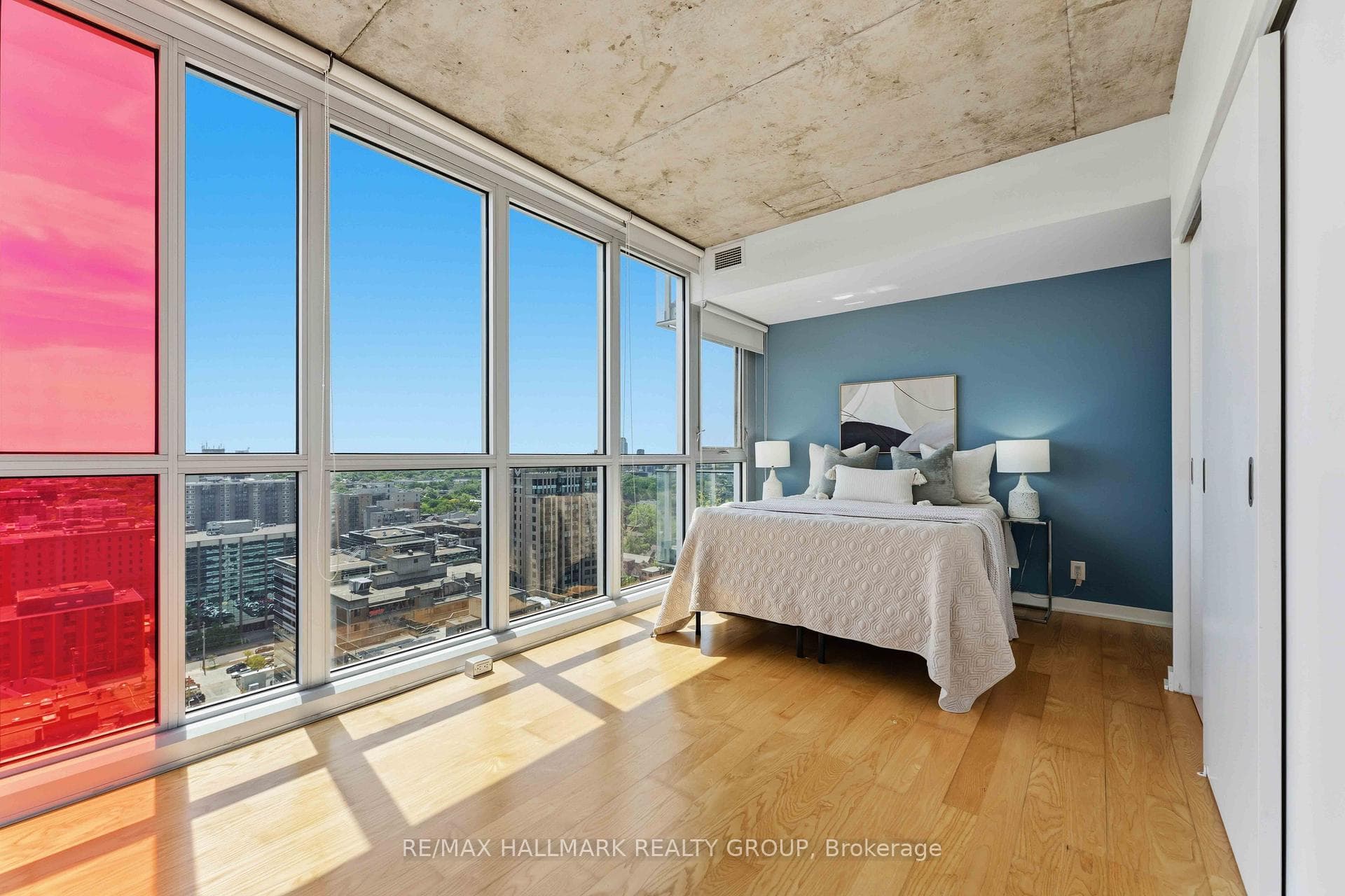 324 Laurier Avenue Unit 2110 photo 17