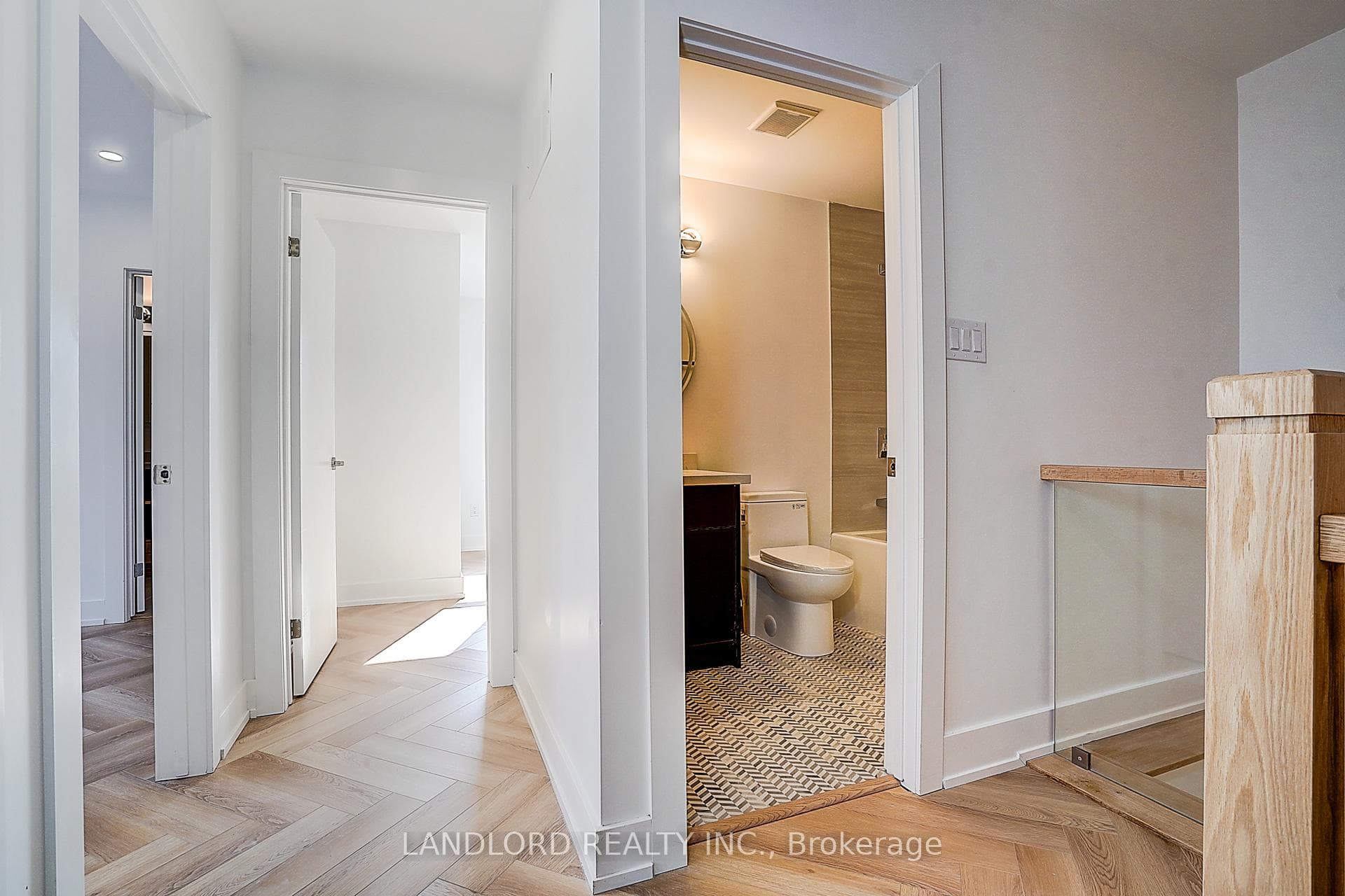 1146 Broadview Avenue Unit 2 photo 30