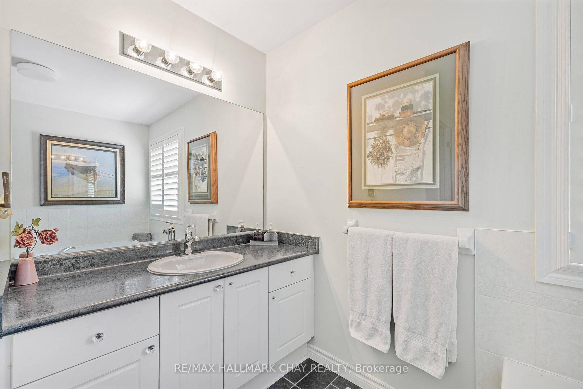 10 Claire Drive photo 21